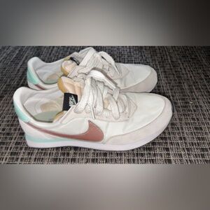 Nike Women's Sneakers